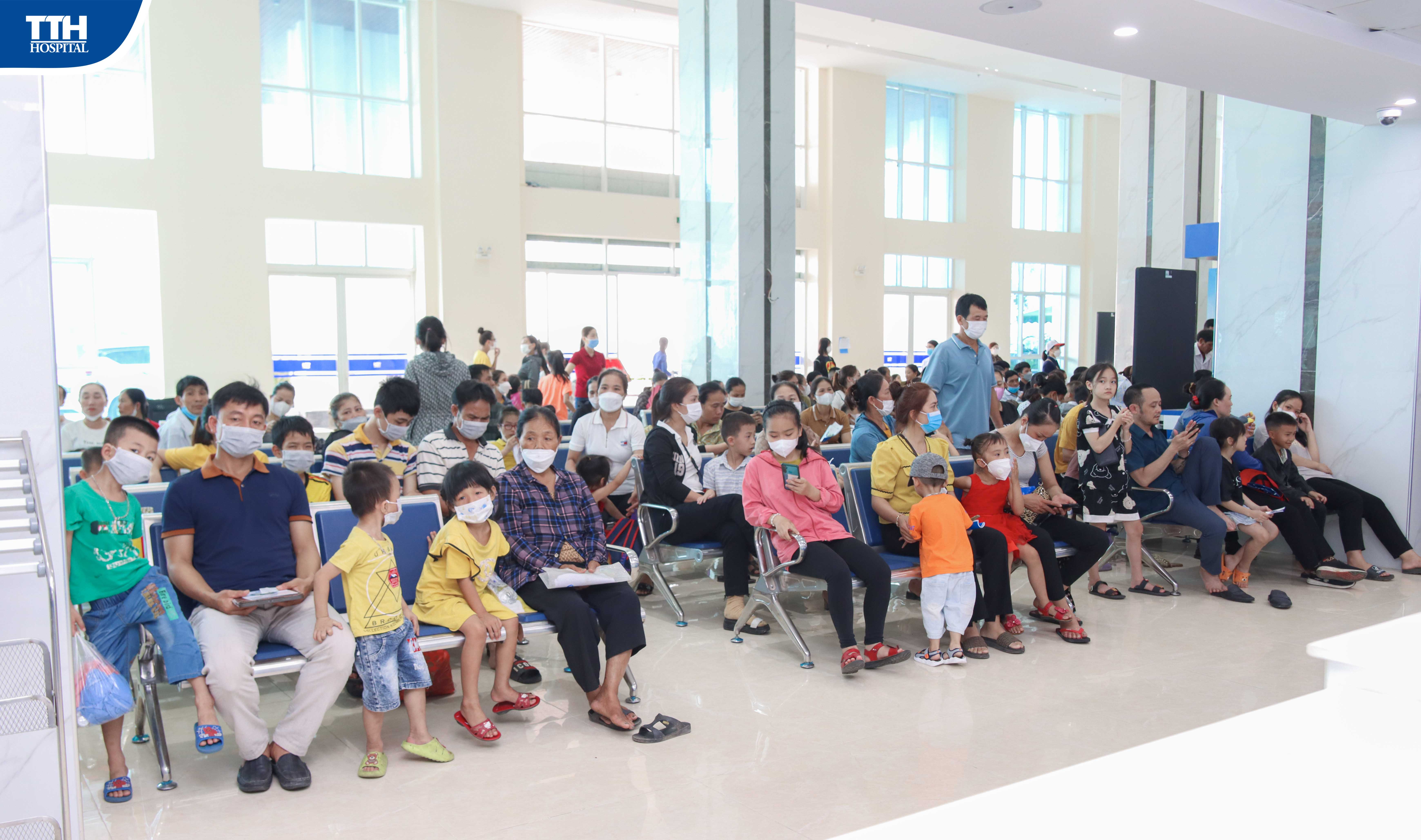 TRAO CƠ HỘI - ĐỔI CUỘC ĐỜI: CHƯƠNG TRÌNH PHẪU THUẬT CHO TRẺ KHUYẾT TẬT TẠI BỆNH VIỆN ĐA KHOA TTH HÀ TĨNH
