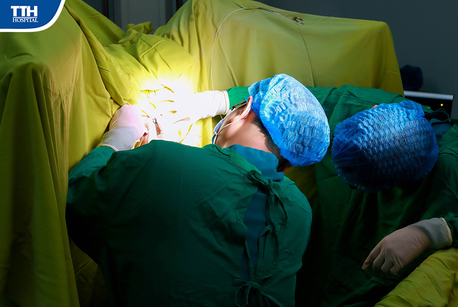 CẮT TRĨ LASER LHP CÔNG NGHỆ ĐỨC - KHÔNG ĐAU, RA VIỆN NGAY TRONG NGÀY