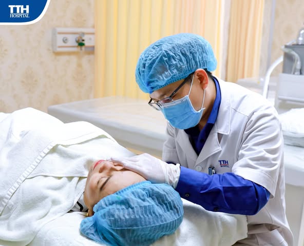 TIÊM CHẤT LÀM ĐẦY TRẺ HÓA LÀN DA, ĐẸP TỰ NHIÊN KHÔNG CẦN PHẪU THUẬT